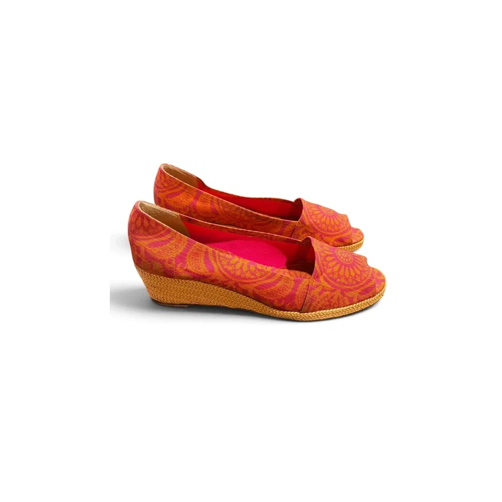 Stuart Weitzman Theodora Callum Wedge 9 - 9.5 Pink Orange Medallion Espadrille